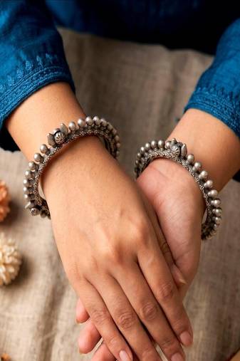 Oxidized Silver Plated Brass Bangle | Tribal Statement Bracelet | Screw Hinge Kada 