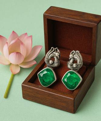 Silver plated green stone drop earrings 2