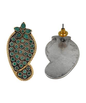 Gold plated green stone stud earrings 3