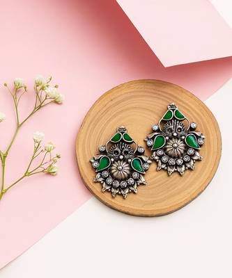 Silver plated green stone stud earrings 2