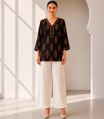 Philauri women's black printed short kurti with embroidery