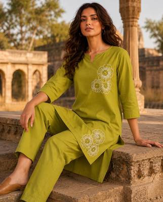 Philauri women thread work co-ord set 1