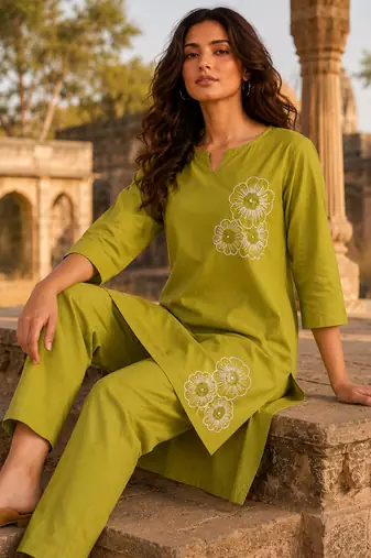 Philauri women thread work co-ord set