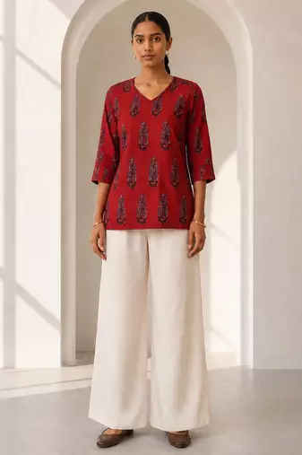 Philauri women's rust red short kurti