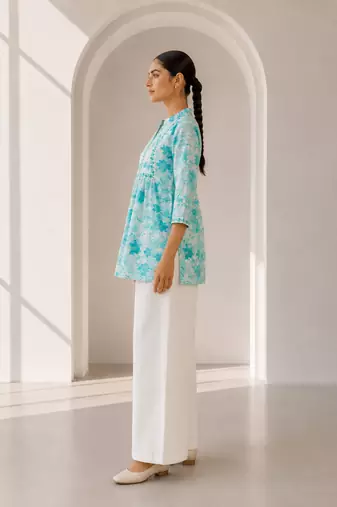 Philauri women's white short kurti