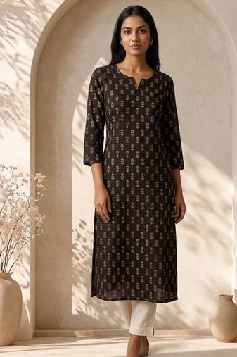 Philauri women’s black printed straight kurta