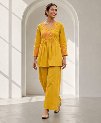 Philauri women's yellow flare co ords set 5