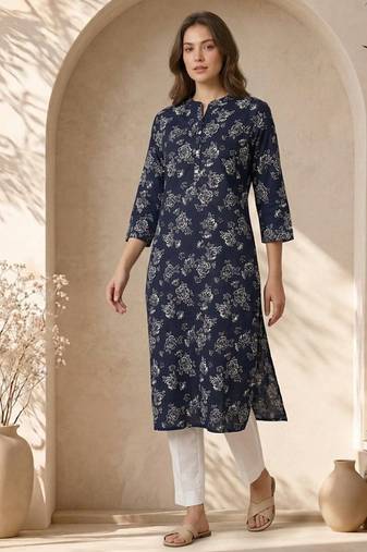Philauri women blue floral printed straight kurta