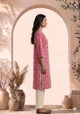 Philauri women pink printed straight kurta 4