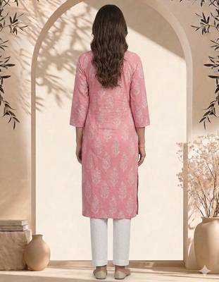 Philauri women pink printed straight kurta 2