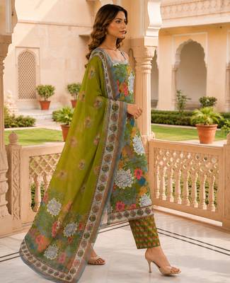 Women floral printed sleeveless kurta 3