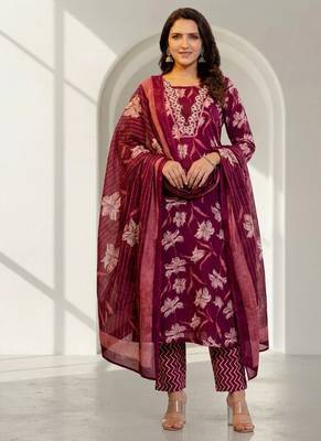 Women floral printed kurta pant with dupatta set 1