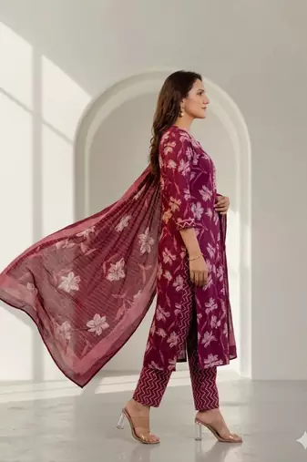 Women floral printed kurta pant with dupatta set