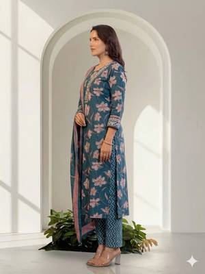Women floral printed kurta pant with dupatta set 2