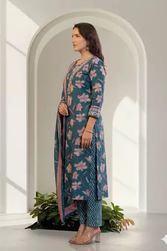 Women floral printed kurta pant with dupatta set
