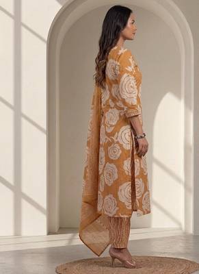 Women floral printed kurta pant with dupatta set 4