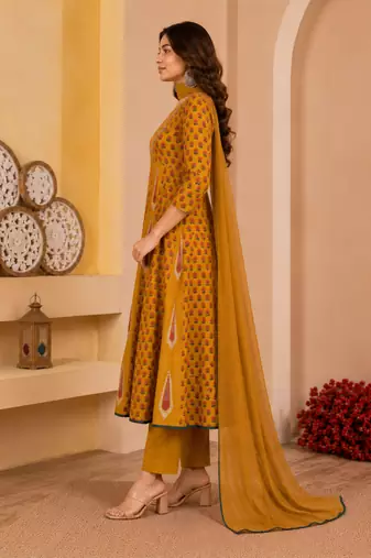 Philauri women kurta pant with dupatta set