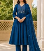 Philauri women kurta pant with dupatta set