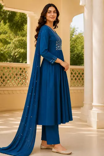 Philauri women kurta pant with dupatta set