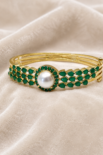 Gold-plated kada bracelet with pearl & green stone openable free size 