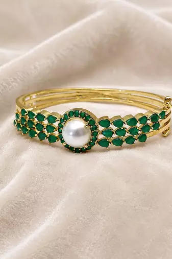 Gold-plated kada bracelet with pearl & green stone openable free size 