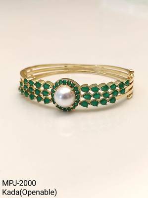 Gold-plated kada bracelet with pearl & green stone openable free size  4