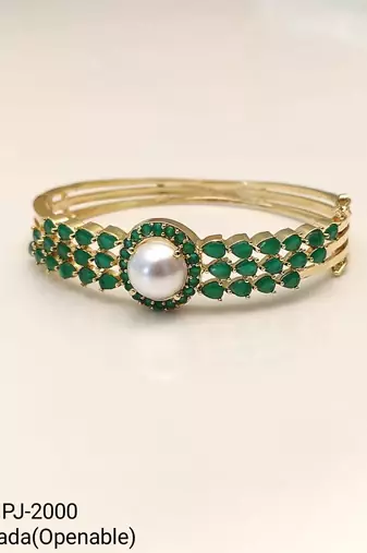 Gold-plated kada bracelet with pearl & green stone openable free size 