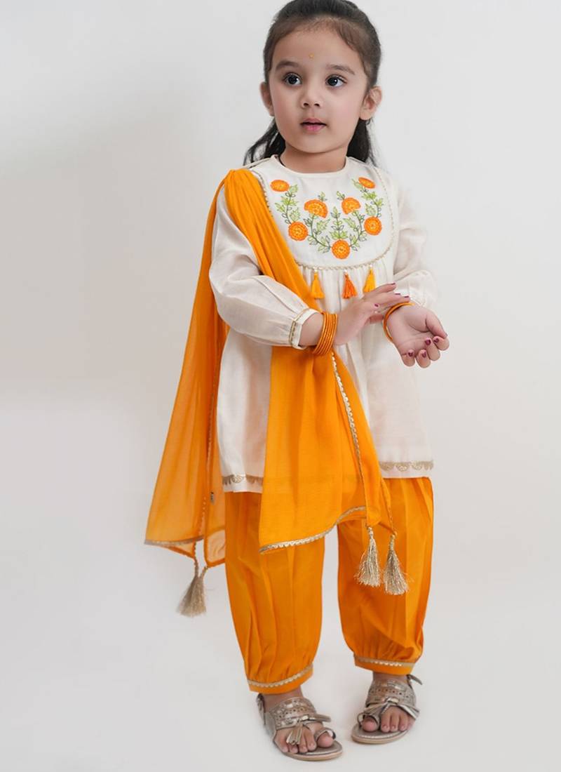 Off white floral embroidered cotton kurti set