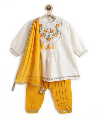 Off white floral embroidered cotton kurti set 2