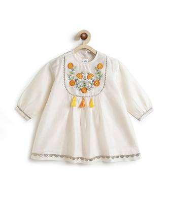 Off white floral embroidered cotton kurti set 4