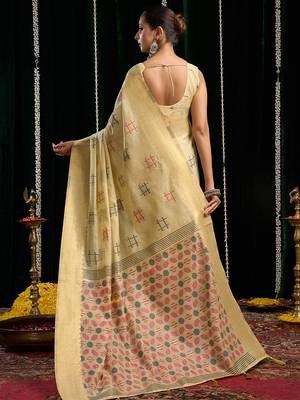 Cream handloom cotton blend geometric threadwork saree with blouse piece 3
