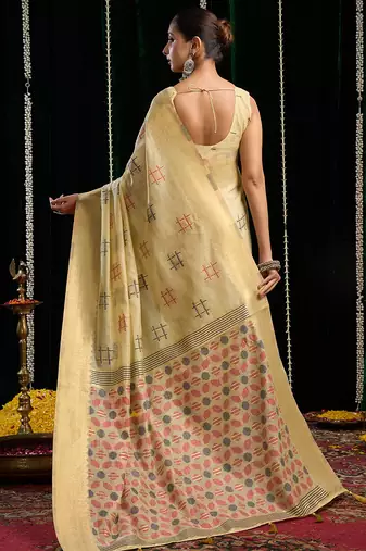 Cream handloom cotton blend geometric threadwork saree with blouse piece