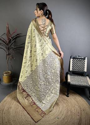 Olive kanjeevaram silk blend woven design saree with unstitched blouse piece 4