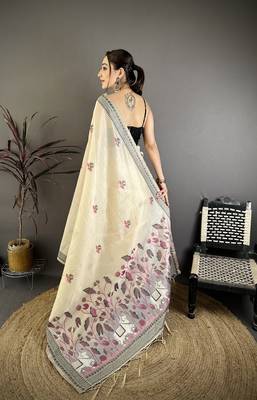 Cream cotton woven design saree with unstitched blouse piece 4