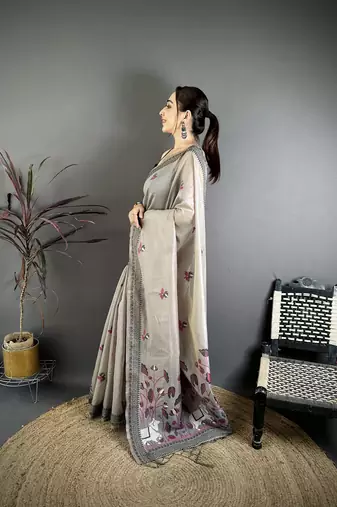 Grey cotton woven design saree with unstitched blouse piece