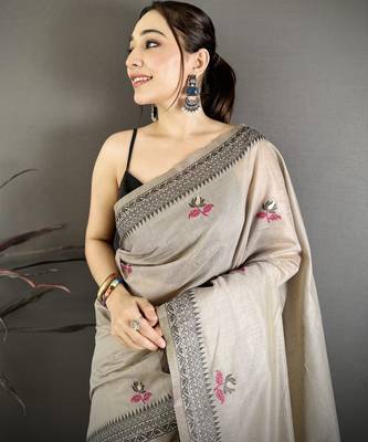Grey cotton woven design saree with unstitched blouse piece 3