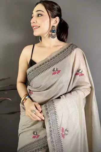 Grey cotton woven design saree with unstitched blouse piece