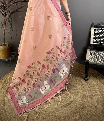 Peach cotton woven design saree with unstitched blouse piece 5