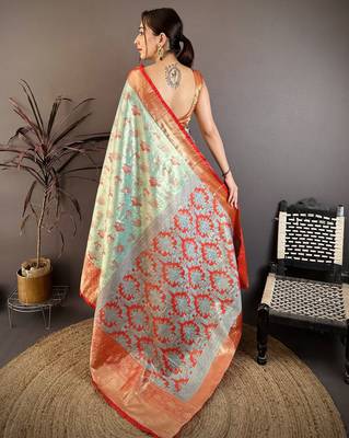 Sea green kanjeevaram silk blend woven design saree with unstitched blouse piece 4