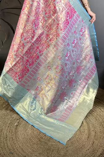 Magenta kanjeevaram silk blend woven design saree with unstitched blouse piece
