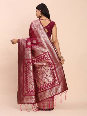 pink banarasi silk blend saree with banatasi silk blend blouse 3