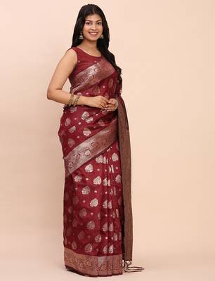 brown banarasi silk blend saree with banatasi silk blend blouse 2