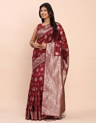brown banarasi silk blend saree with banatasi silk blend blouse 3