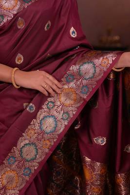 Maroon soft silk blend zari paithani saree with unstitched blouse piece 5