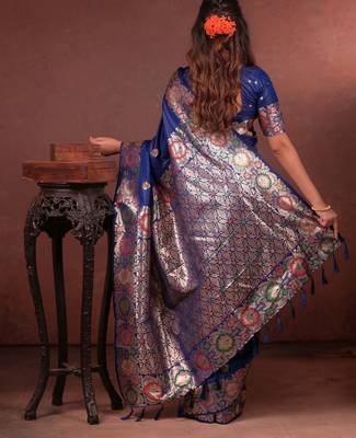 Royal blue soft silk blend zari paithani saree with unstitched blouse piece 3