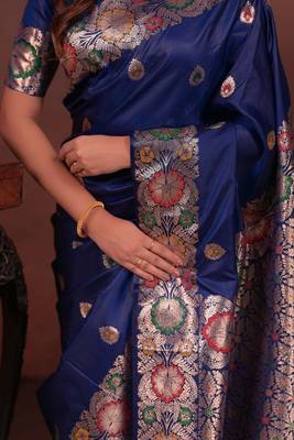 Royal blue soft silk blend zari paithani saree with unstitched blouse piece 5
