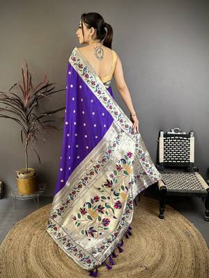 Violet silk blend zari woven paithani saree with unstitched blouse piece 5