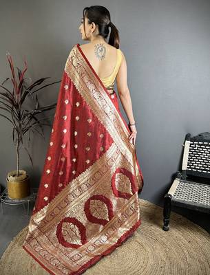Maroon soft silk blend zari banarasi saree with unstitched blouse piece 5