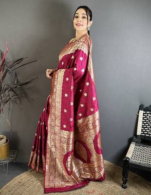 Rani soft silk blend zari banarasi saree with unstitched blouse piece 2