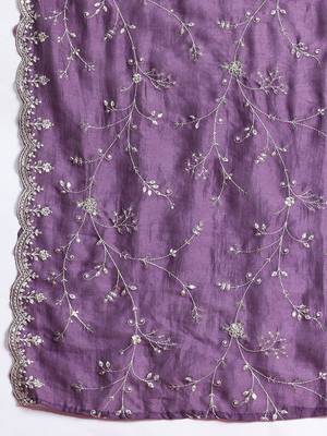 Women ethnic motifs embroidered sequinned kurta with trousers & dupatta 4